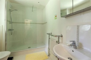 Broadfield Broadhurst Gardens